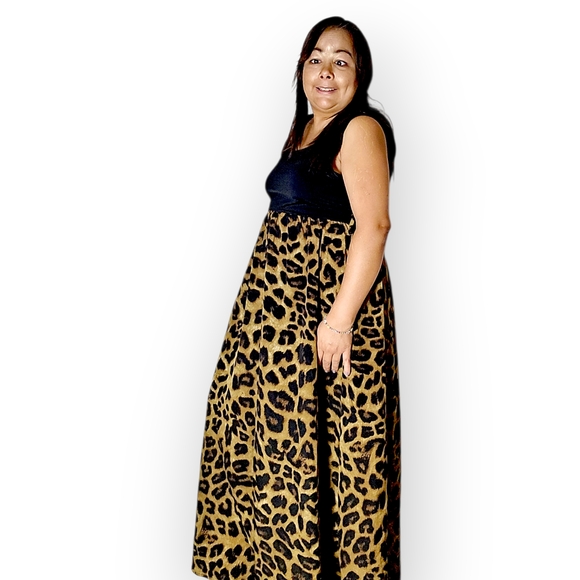 Elegant Animal Print Maxi Dress - Picture 6 of 10
